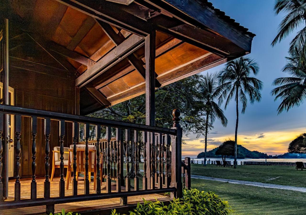 Pelangi Beach Resort&Spa, Langkawi Zewnętrze zdjęcie Sunset at the resort